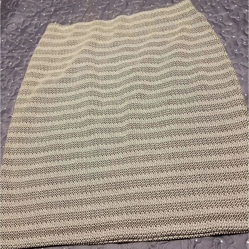 Loft skirt size small - Picture 3 of 3